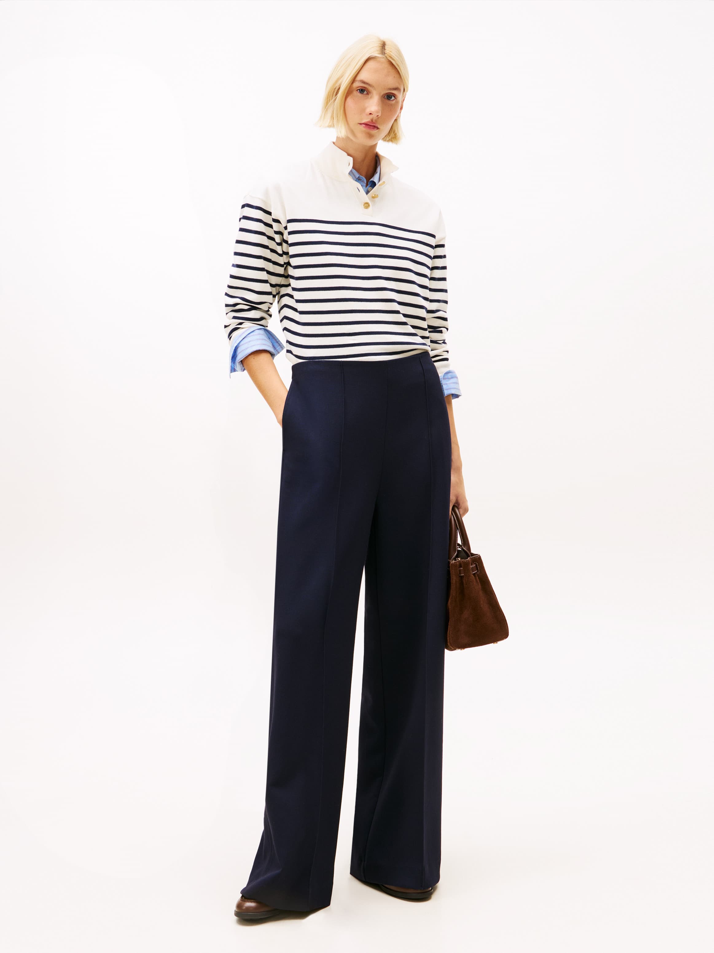 Relaxed Wide Leg Trousers
