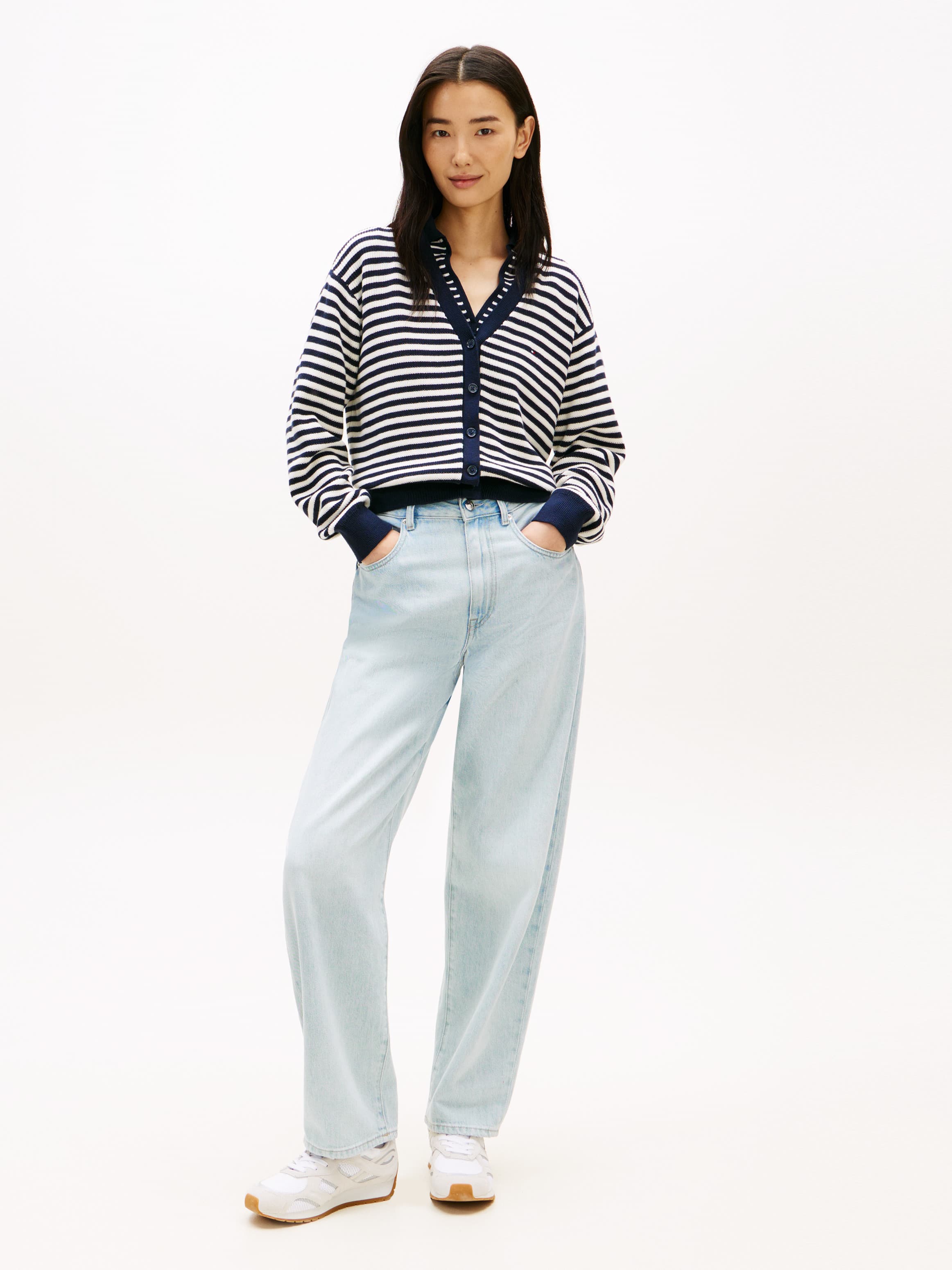 Mid Rise Tapered Barrel Leg Jeans